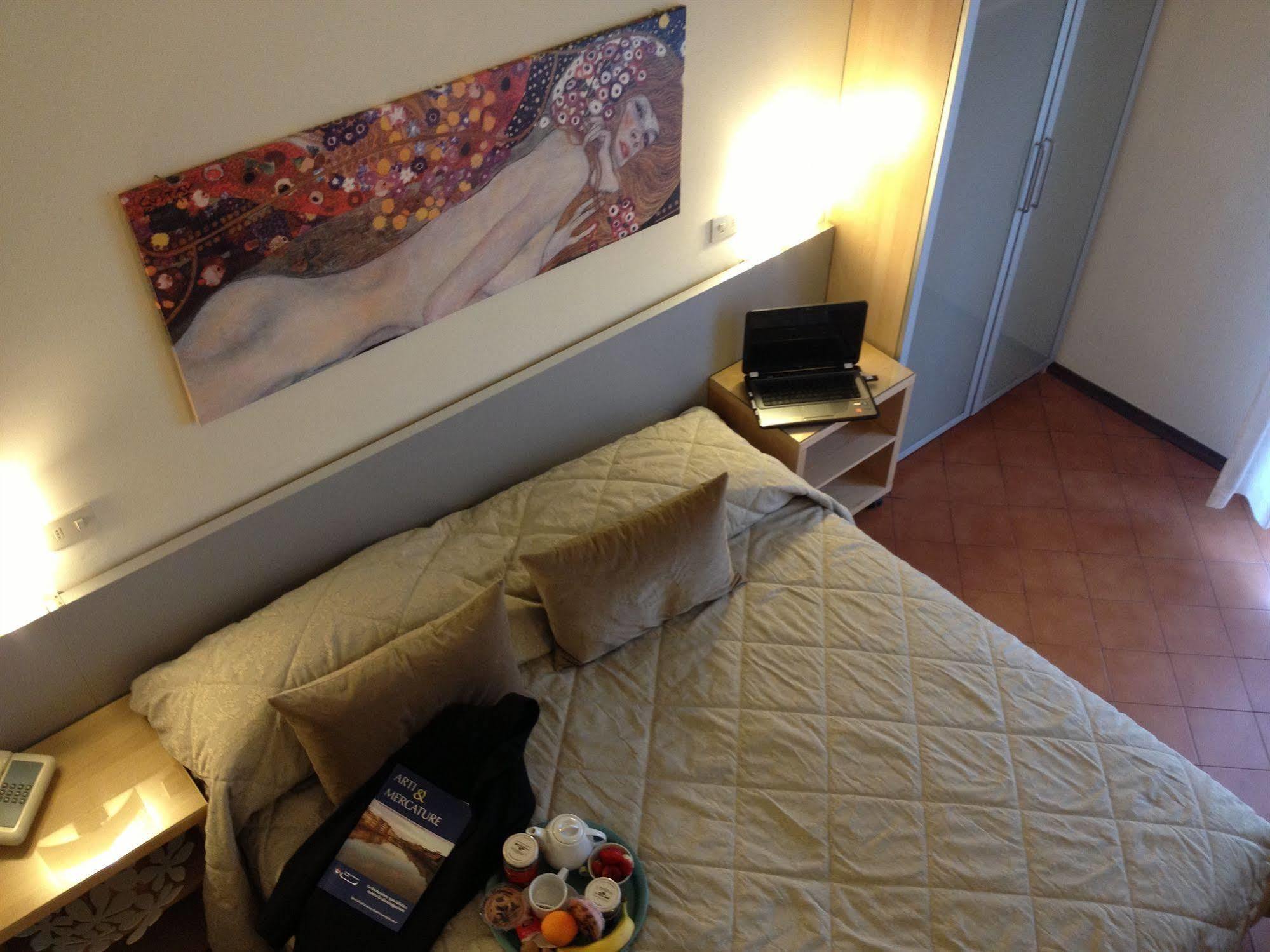 Hotel Indicatore Budget & Business At A Glance Campi Bisenzio Exteriör bild